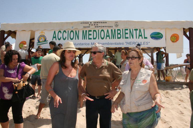 Marín y Silvia López durante la actividad celebrada en La Barrosa.