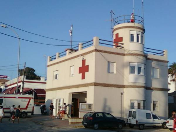 Puesto de la Cruz Roja en La Barrosa.