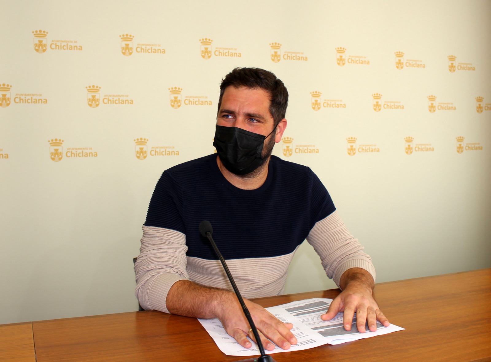 Roberto Palmero durante la presentación de la Ordenanza de Parques y Jardines. 